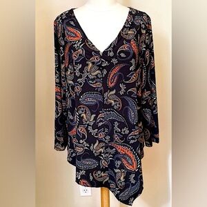 Avenue Erica Black Red Blue Paisley Pop Long Sleeve Asymmetrical Hem Top 18/20